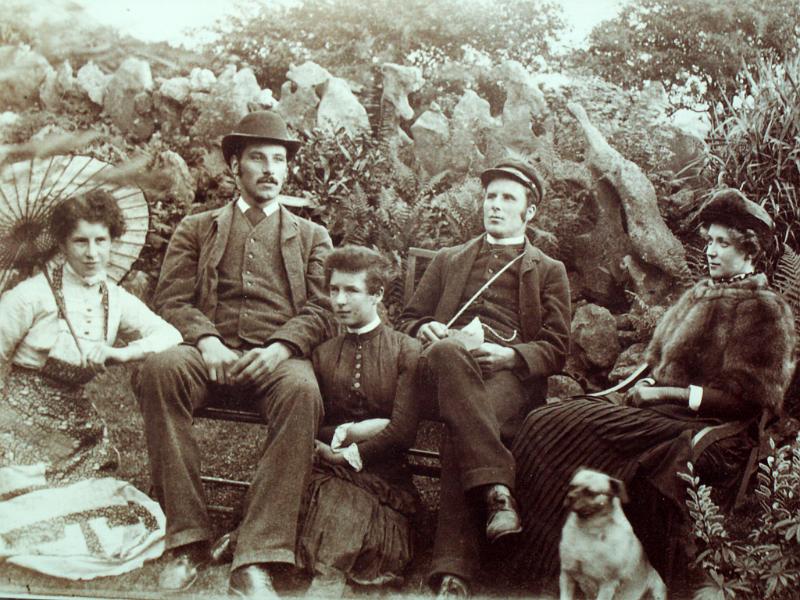 ABk38-From left, Annie (nee Wrathall) and Thomas Hirst Delves, Agnes Delves and Edward and Mary Anne(nee Armistead) Delves.jpg - From left, Annie (nee Wrathall) and Thomas Hirst Delves, Agnes Delves and Edward and Mary Anne(nee Armistead) Delves